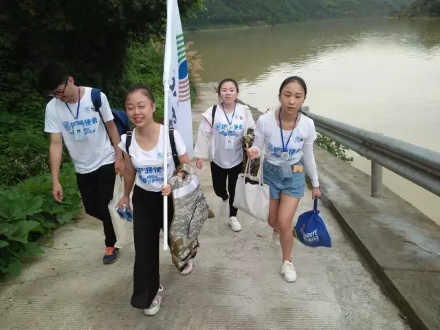 长沙医学院追梦团队在护源途中